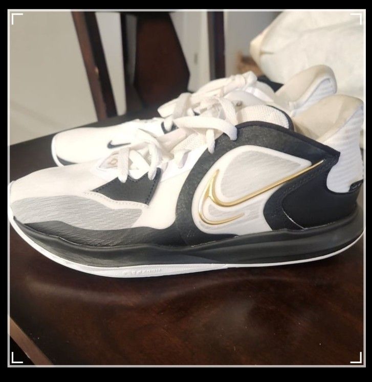 kyrie low kyrie shoes white and gold