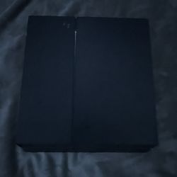 PS4 And PS4 Slim 