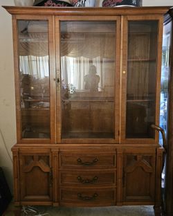 Beautiful China Hutch