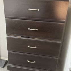 Brown Wood 4 Drawer dresser 
