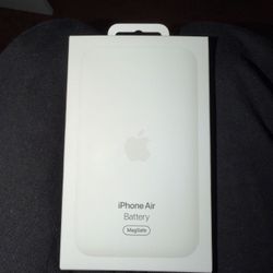 iPhone Air MagSafe Battery
