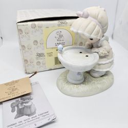 
Precious Moments Porcelain Figurine A Reflection Of His Love 1990 Girl Mirror

Excellent Pre-owned condition,  no flaws, mint condition as it was kep