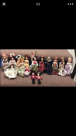Vintage 7 inches dolls in the 70s all for $100 great collection