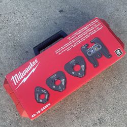 Milwaukee 1/2 in. - 1 in. BIP IPS-P Pivoting Iron Pro Press Ring Kit for Gas Pipe M12 FORCE LOGIC ProPress Press Tool  $1599 New