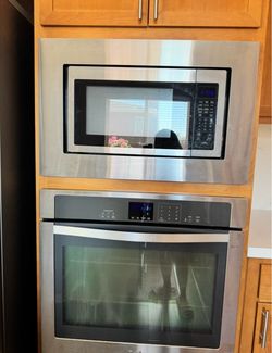 Whirlpool built in oven