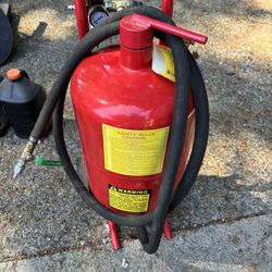 Pressurized Abrasive Blaster