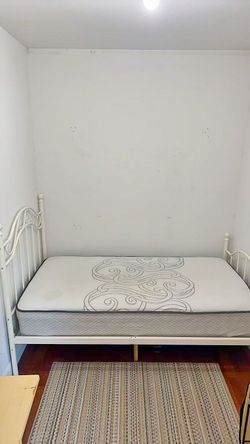Single size bed for sale!