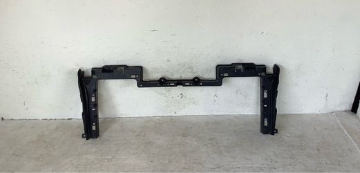 2015-2020 Chevy Tahoe/ Suburban grille bracket (8)