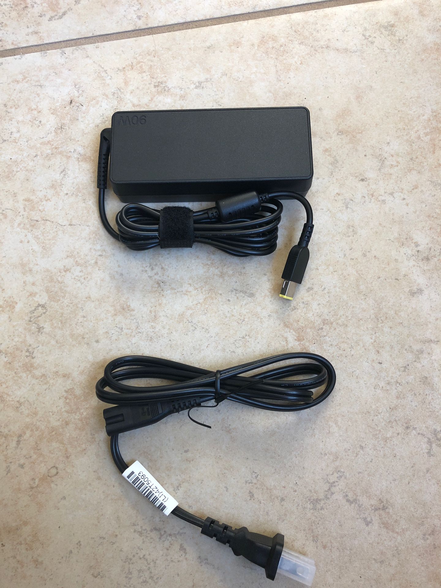 Lenovo 90 watt laptop power supply