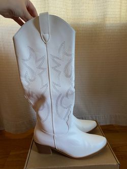 White cowgirl boots