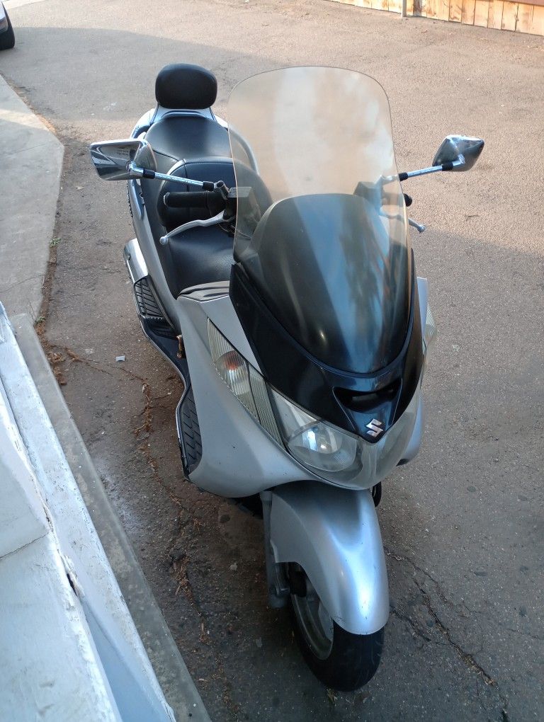 2003 Suzuki Burgman 400