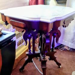 Beautiful Victorian Eastlake Marble Top Walnut Table