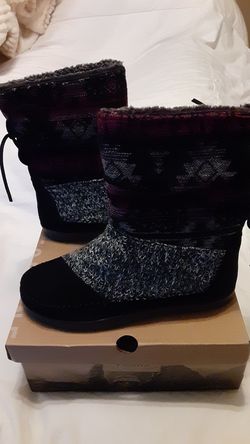 TOMS Black & Pink Suede/ Tribal Wool Boots Size 8