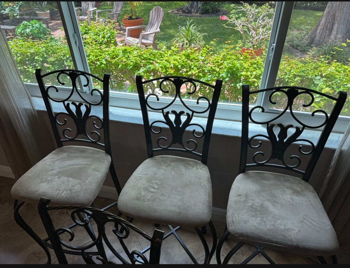 3 Metal Bar Stools