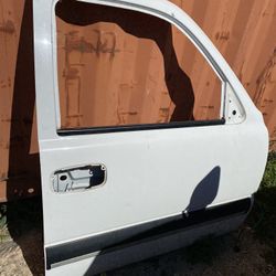 2004 Chevy Driver Door 