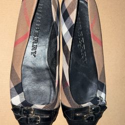 Burberry flats 