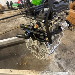 Hyundai  part 2.4 enigne 