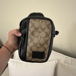  Coach Cross Body Bag