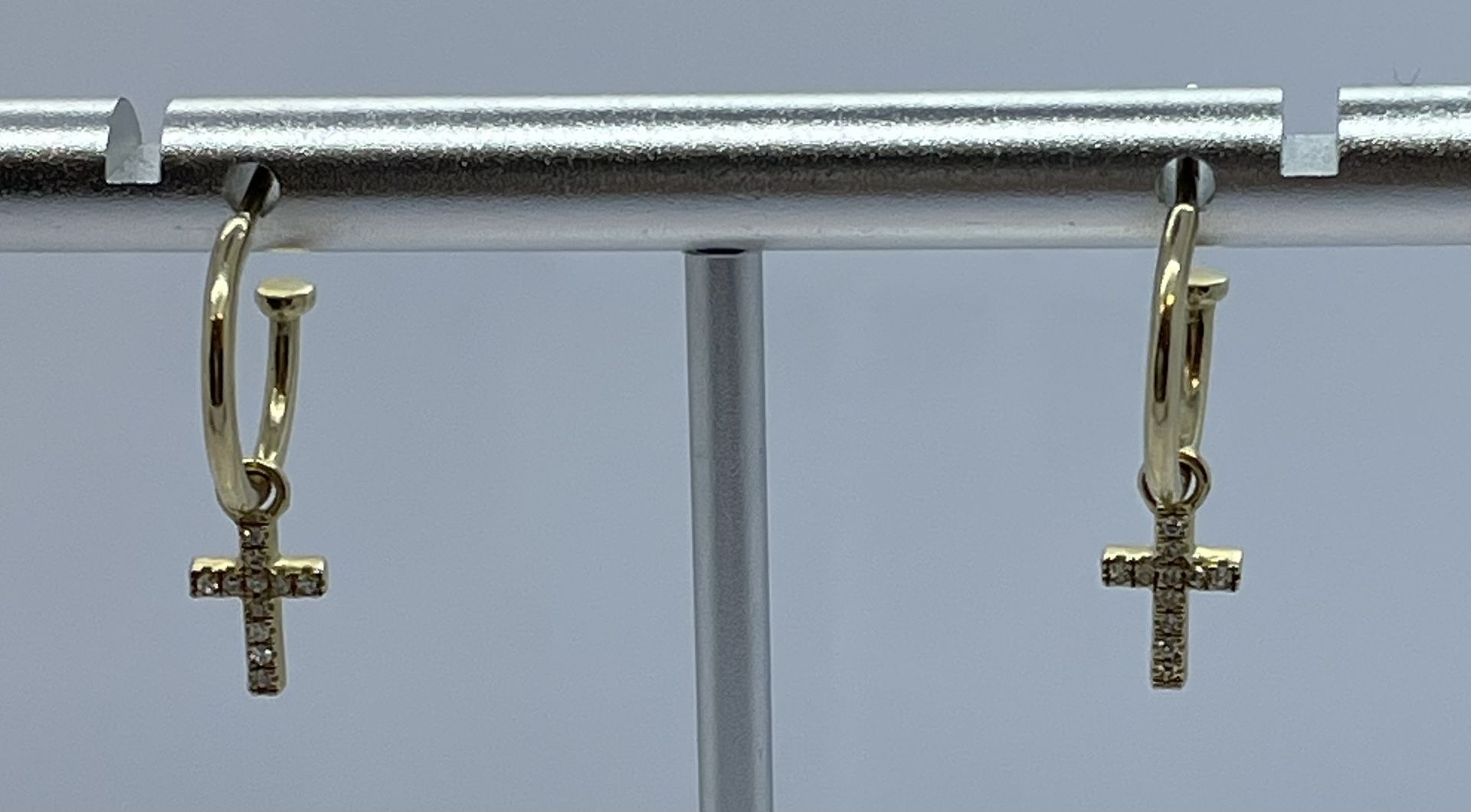 10K Gold Diamond Earrings. New