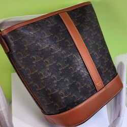 Factory-made, fashionable handbags with high quality.