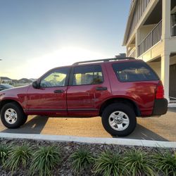2005 Ford Explorer