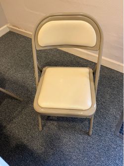 80 Folding Padded Metal Chairs