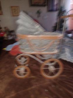 Old doll Buggy