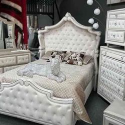 Brand new Complete bedroom sets starting at $599 - Shop now pay later. Wholesale prices to the public. 