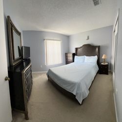 Queen Bedroom Set