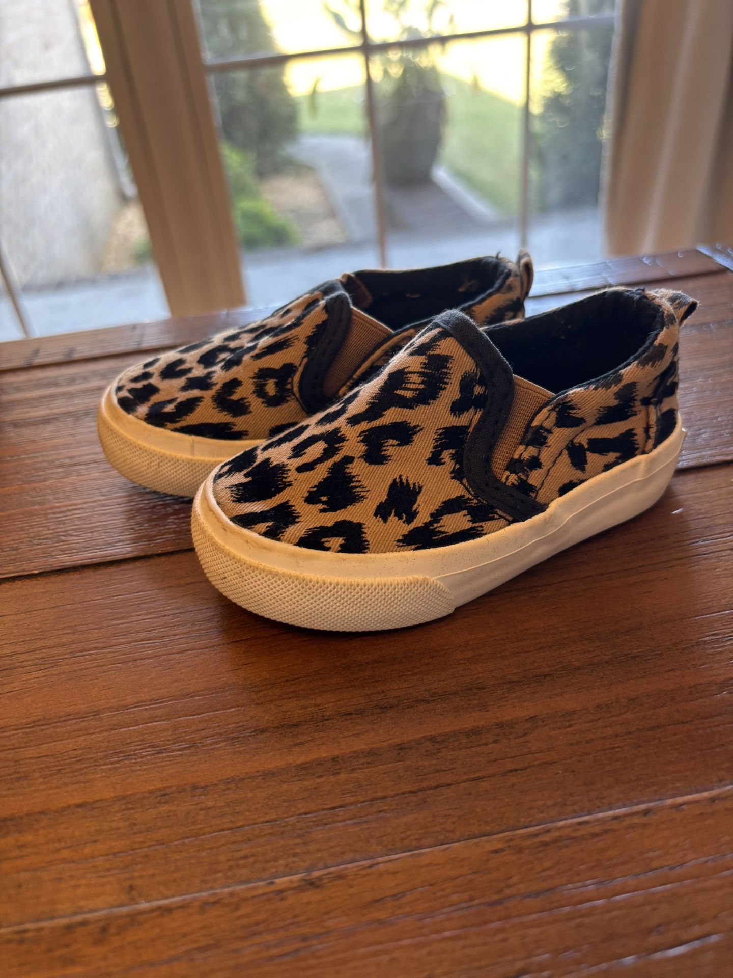 Toddler Girls Size 4 Slip On Shoes