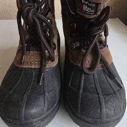 Boys Boots, Rain Or Snow. In Really Good Condition 