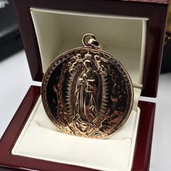 Solid 10kt Rose Gold Virgin Mary Pendant Dije Solido de La Virgen Oro Rosa 10kt