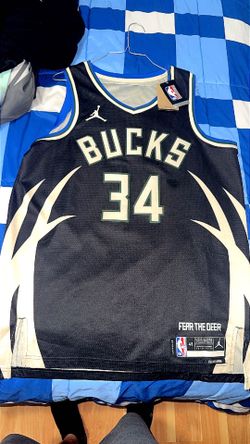New Giannis antetokounmpo Bucks jersey sz L