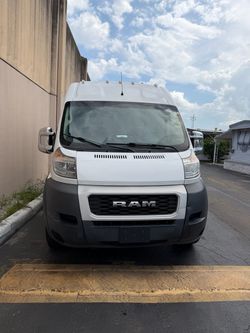 Vendo RAM Promaster 2500 del 2019