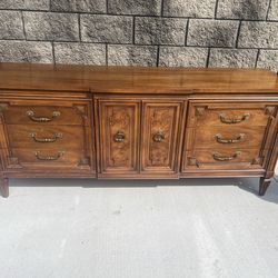 Thomasville mid century 9 drawer dresser