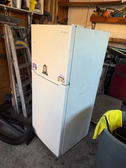 Insignia small refrigerator