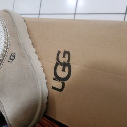 Ugg