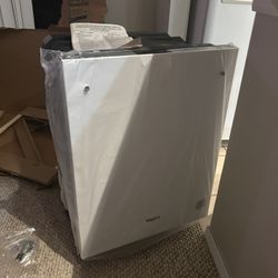 White Whirlpool Dishwasher