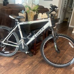 TREK 3700, 21 Spd Shimano, 26 In Tires, 19.5 In. M Frame, Nothing To Fix