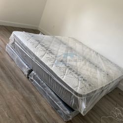 King mattress pillow top and box spring set (2pc - brand new) 