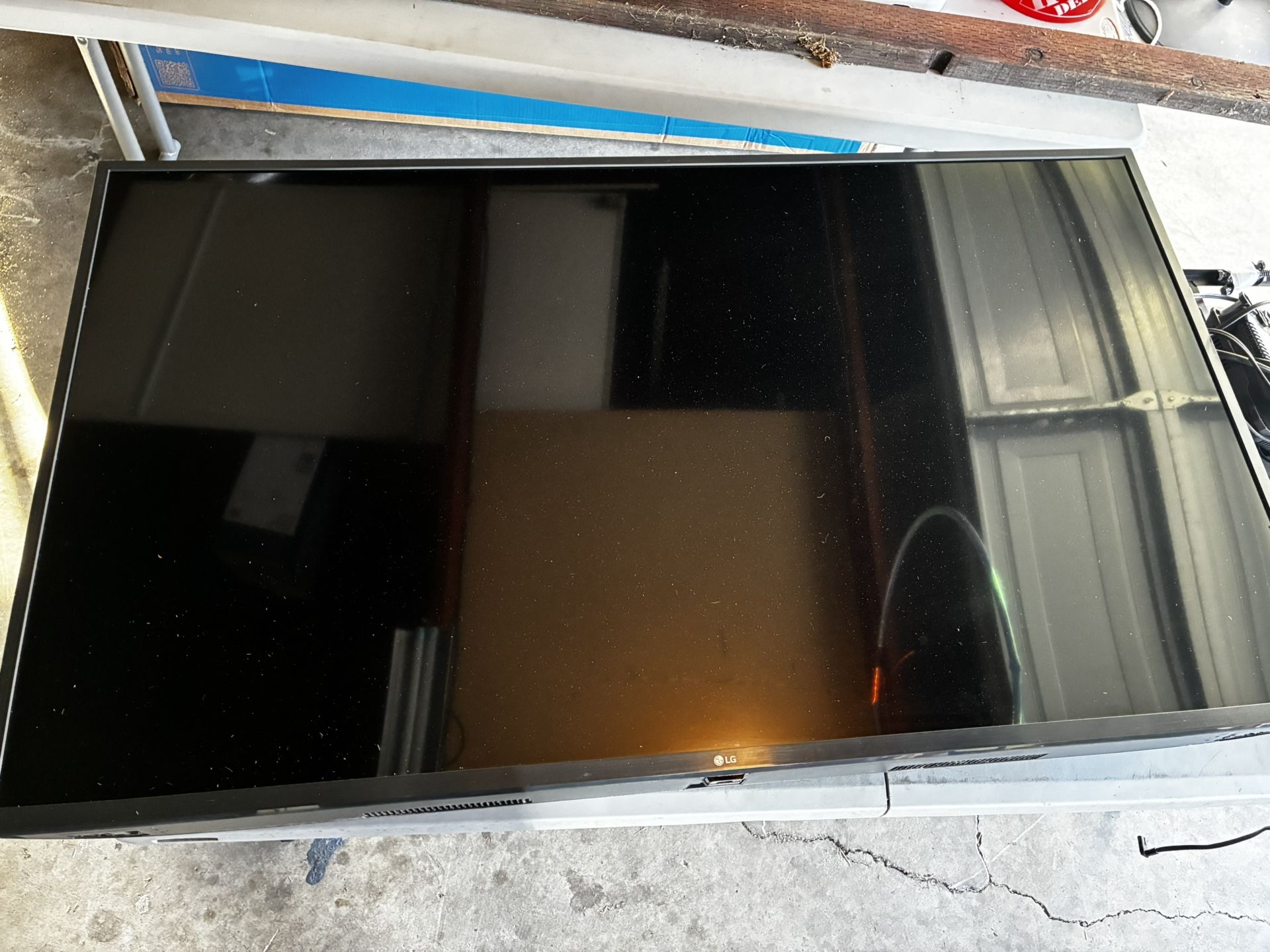 55”inch Tv With Roku Streambar