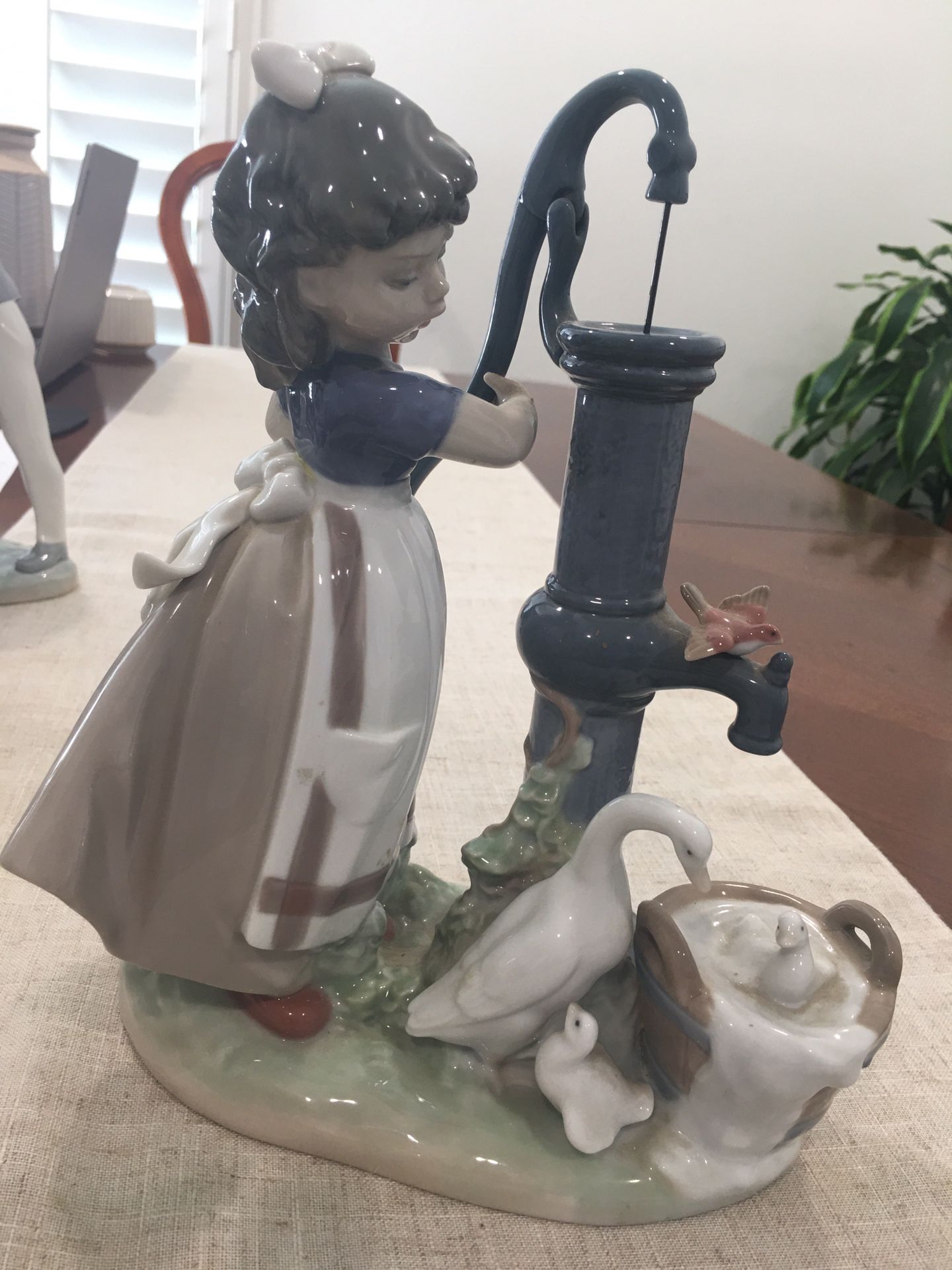 Lladro Figurine …,Girl Pumping For Bathing Ducks…..NEW 25 % DiISCOUNT