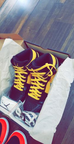 Jordan 1 Size 11.5 Black-Yellow-Gray Swoosh - $110 OBO