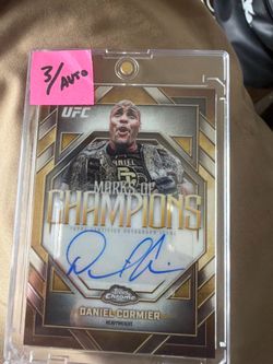 Daniel Cormier auto card