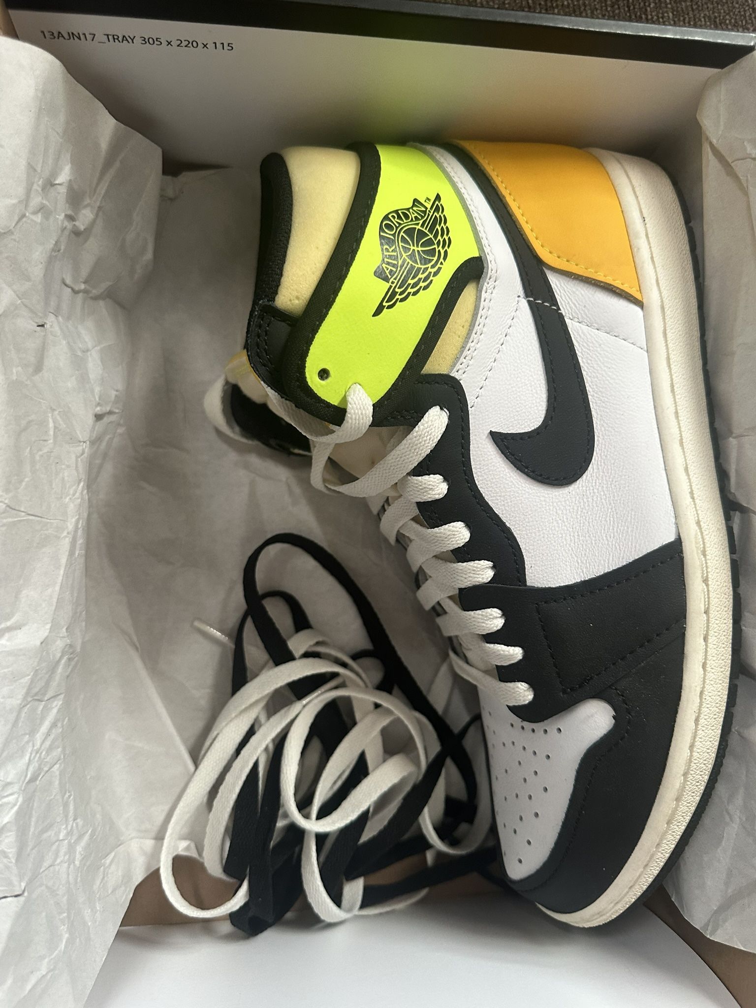Retro 1 Air Jordan VOLT