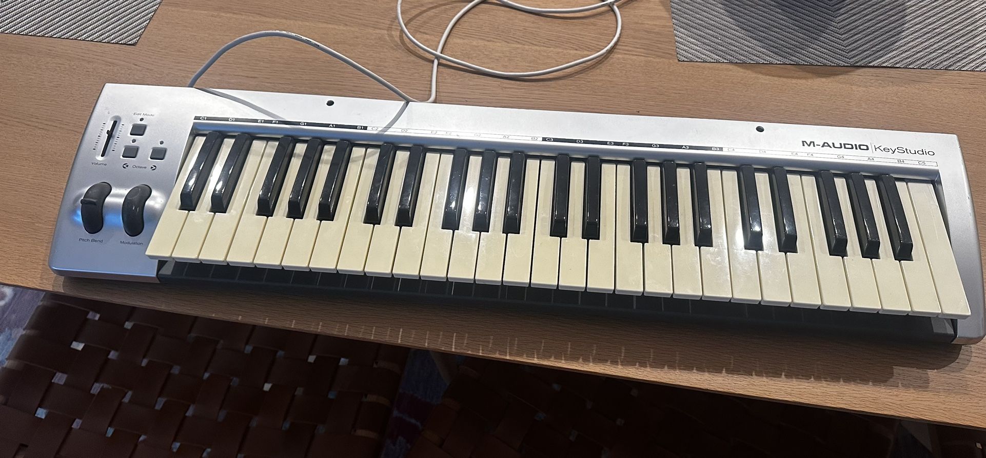 M-Audio Keyboard