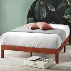 Zinus wen wood platform bed frame - Like NEW