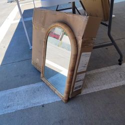 Espejo Nuevo - New Mirror 