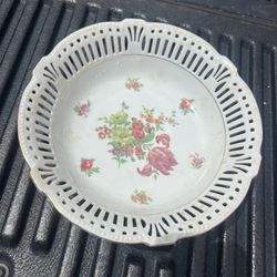 SCHWARZENHAMMER PORCELAIN RETICULATED SERVING BOWL. BRAVARIA, W. GERMANY-US ZONE