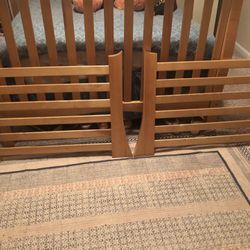 Baby Crib/Full-size Bed with Mattress